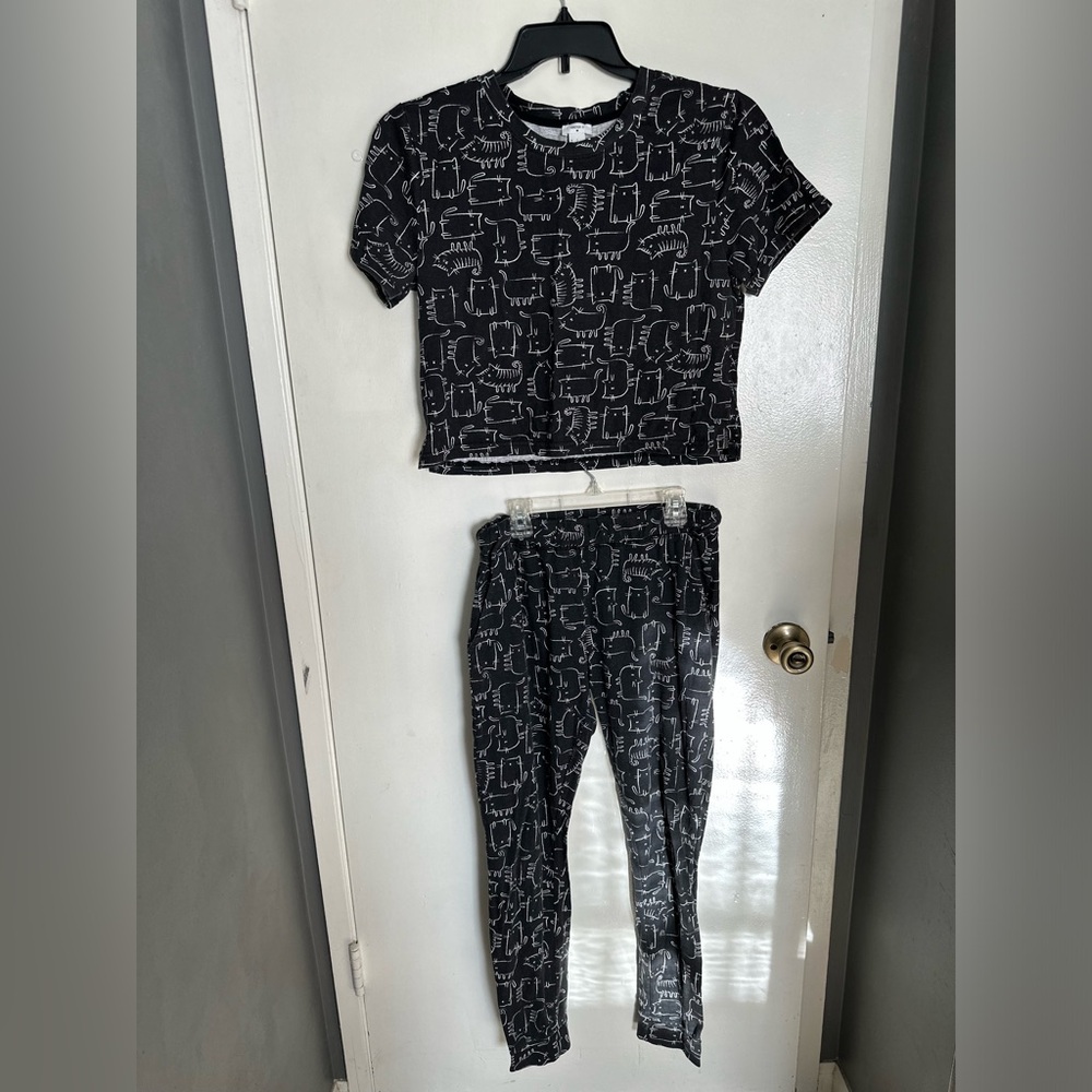Cat lounge matching set